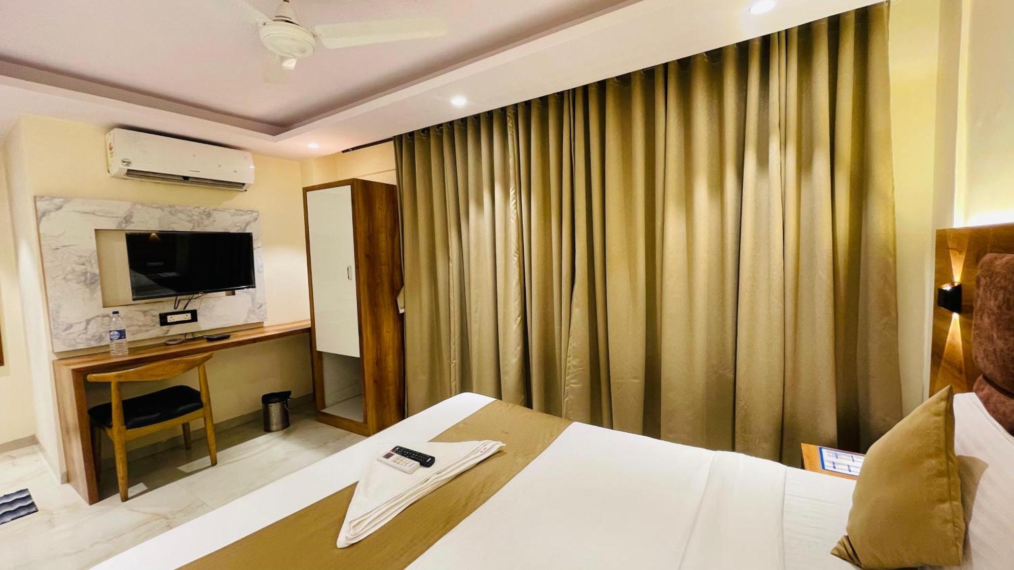 Hotel Arma Residency Mumbai  Buitenkant foto