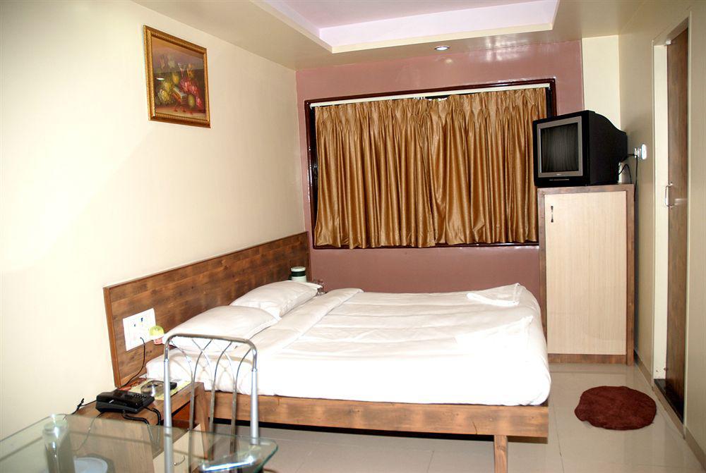 Hotel Arma Residency Mumbai  Buitenkant foto