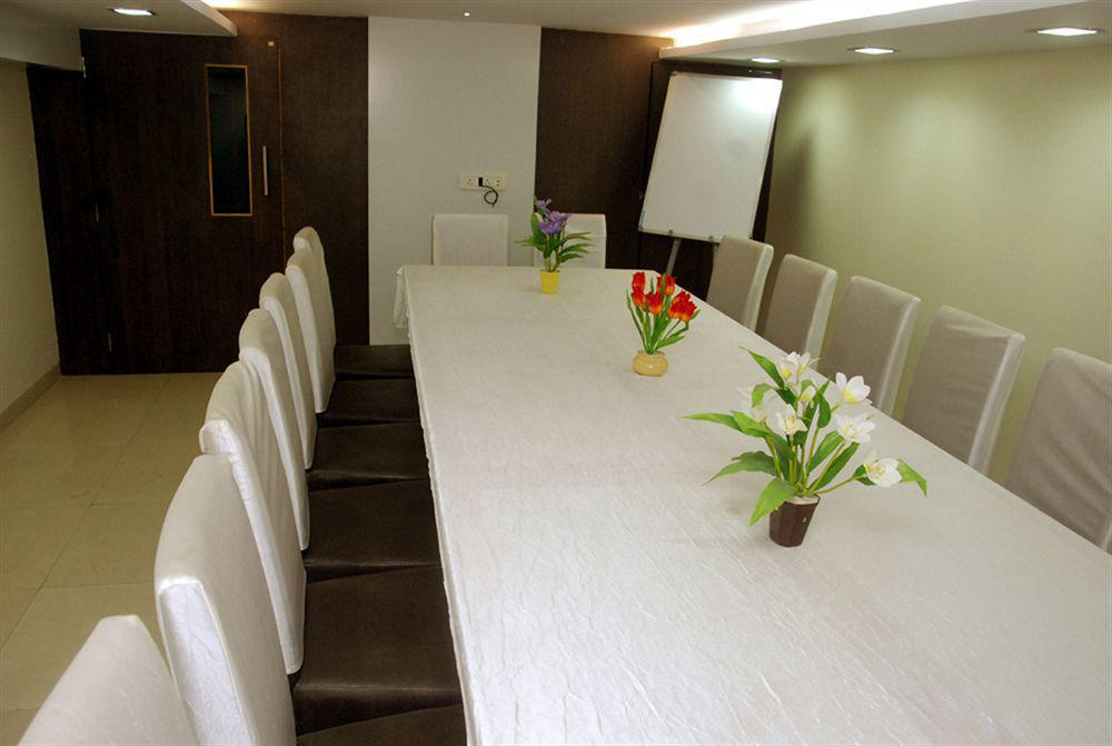 Hotel Arma Residency Mumbai  Buitenkant foto